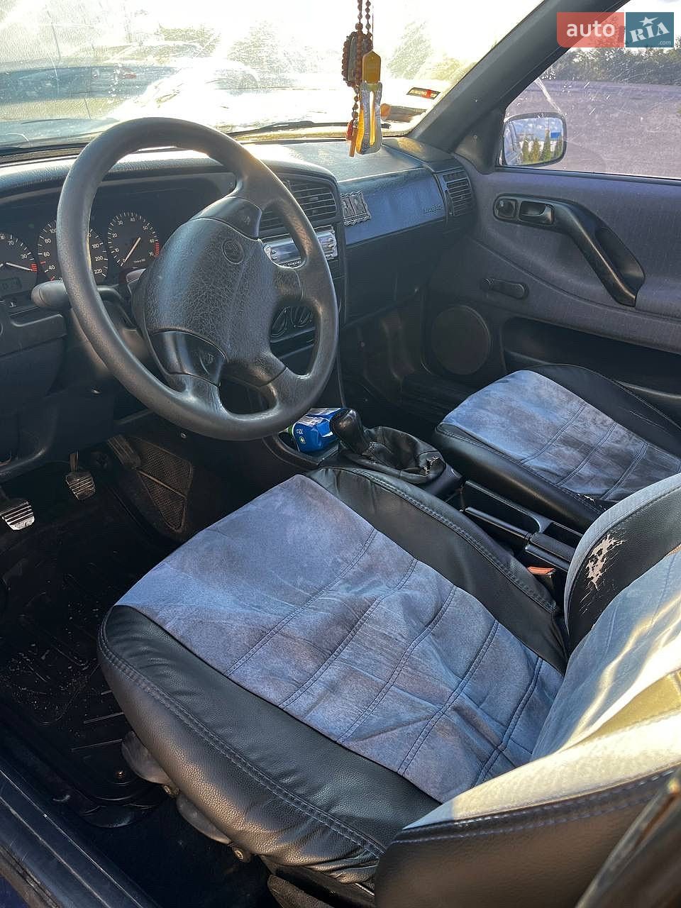 Volkswagen Passat 1994 VIN WVWZZZ3AZSE072325 фото оголошення 3 з 8