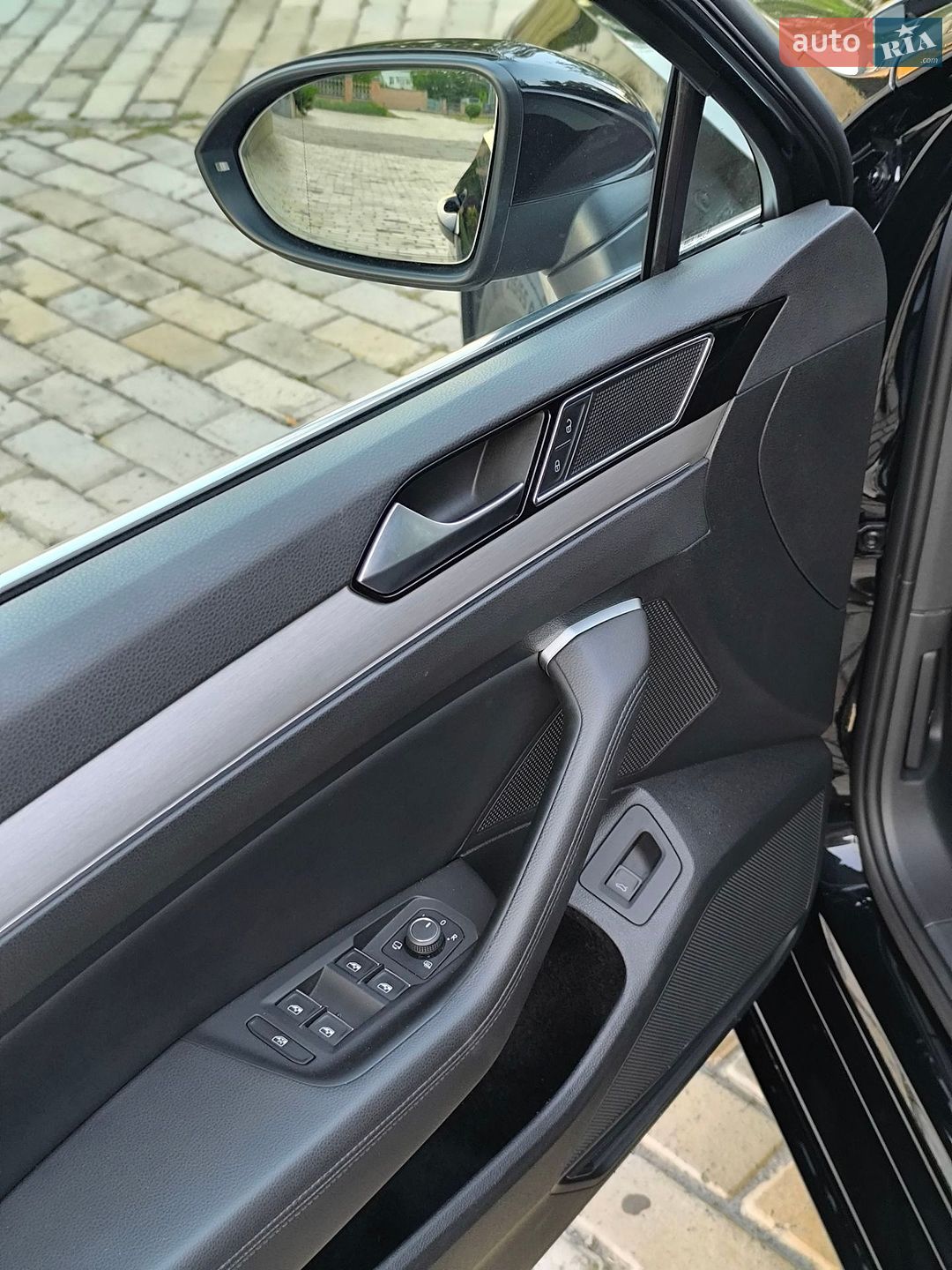 Volkswagen Passat 2019 VIN WVWZZZ3CZKE133630 фото оголошення 9 з 21