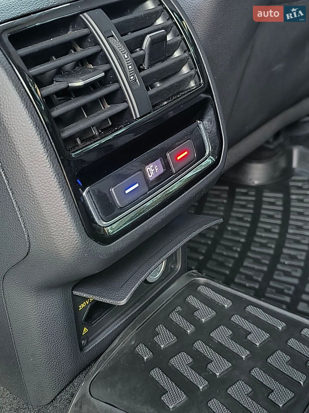 Volkswagen Passat 2019 VIN WVWZZZ3CZKE133630 фото оголошення 13 з 21