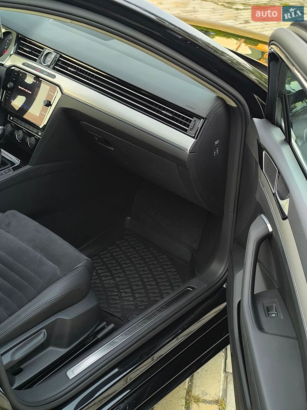 Volkswagen Passat 2019 VIN WVWZZZ3CZKE133630 фото оголошення 15 з 21