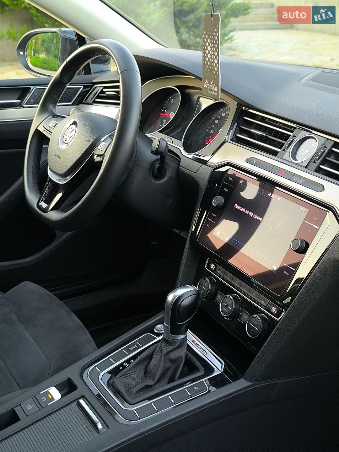Volkswagen Passat 2019 VIN WVWZZZ3CZKE133630 фото оголошення 16 з 21