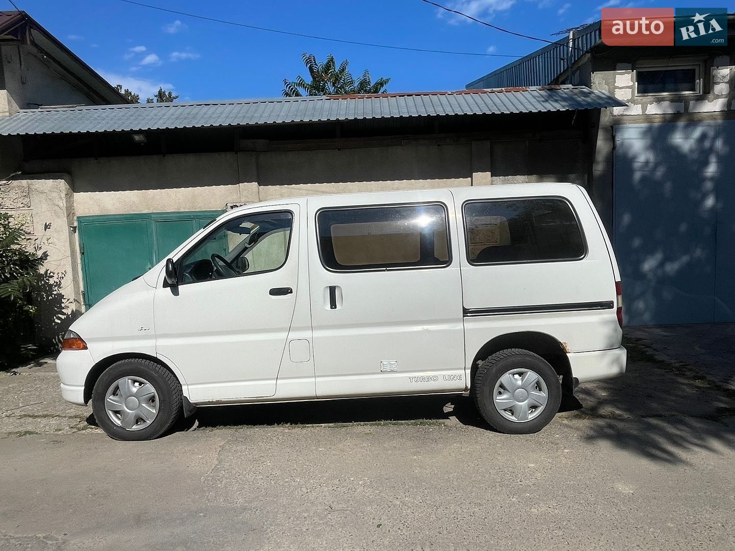 Toyota Hiace 2001 VIN JT121JK1100002262 фото оголошення 8 з 17