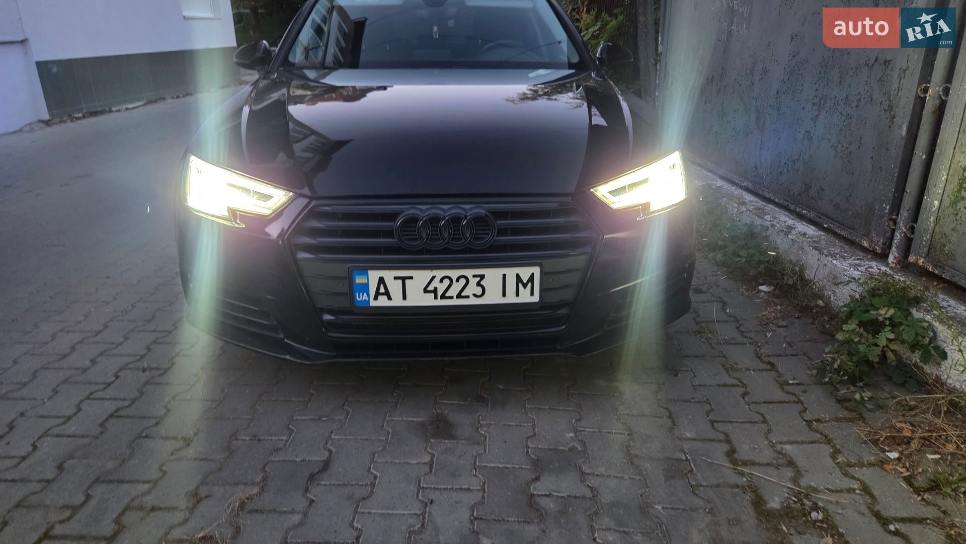 Audi A4 2017 VIN WAUZZZF48JA032098 фото оголошення 10 з 13