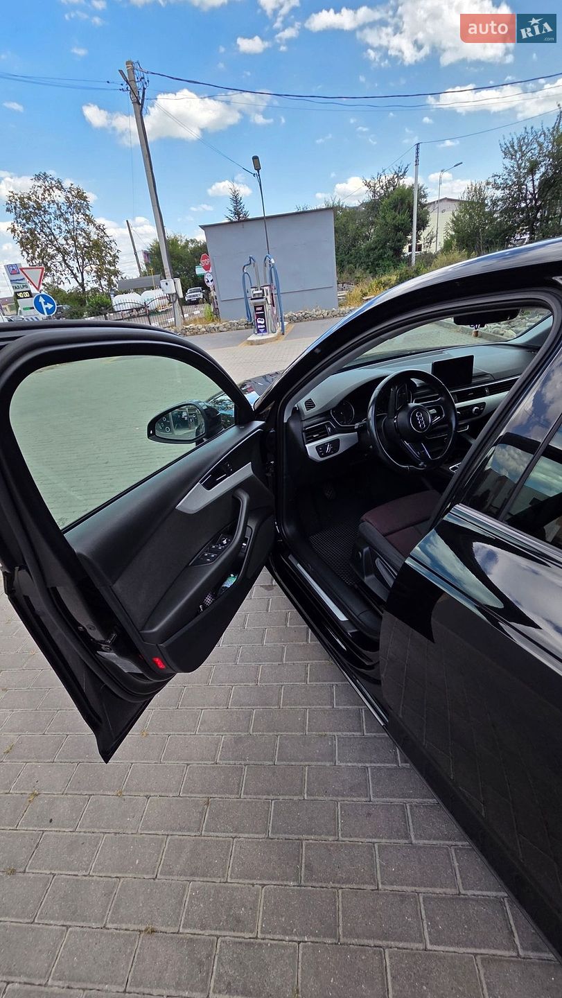 Audi A4 2017 VIN WAUZZZF48JA032098 фото оголошення 12 з 13