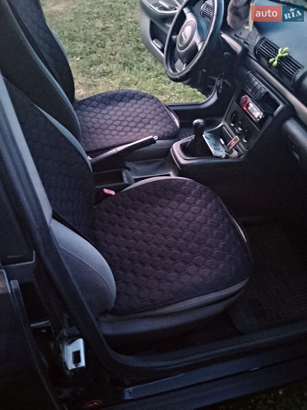 Audi A4 1997 VIN WAUZZZ8DZWA014729 фото оголошення 9 з 12