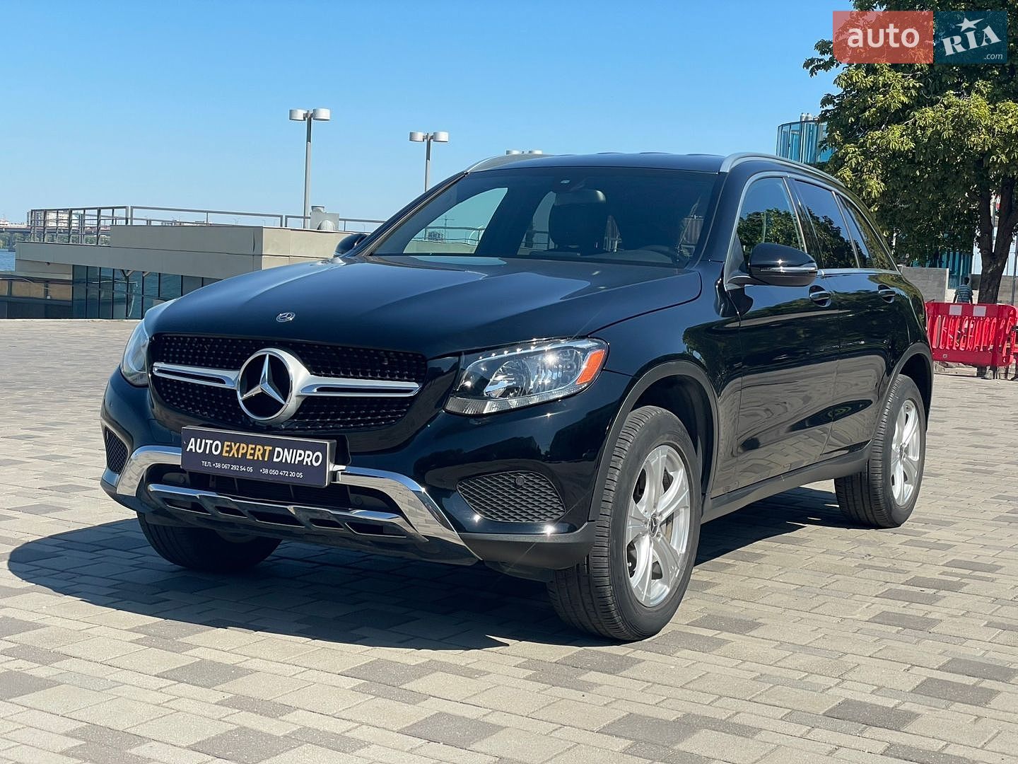 Mercedes-Benz GLC-Class 2017 VIN WDC0G4JBXHV009798 фото оголошення 2 з 40