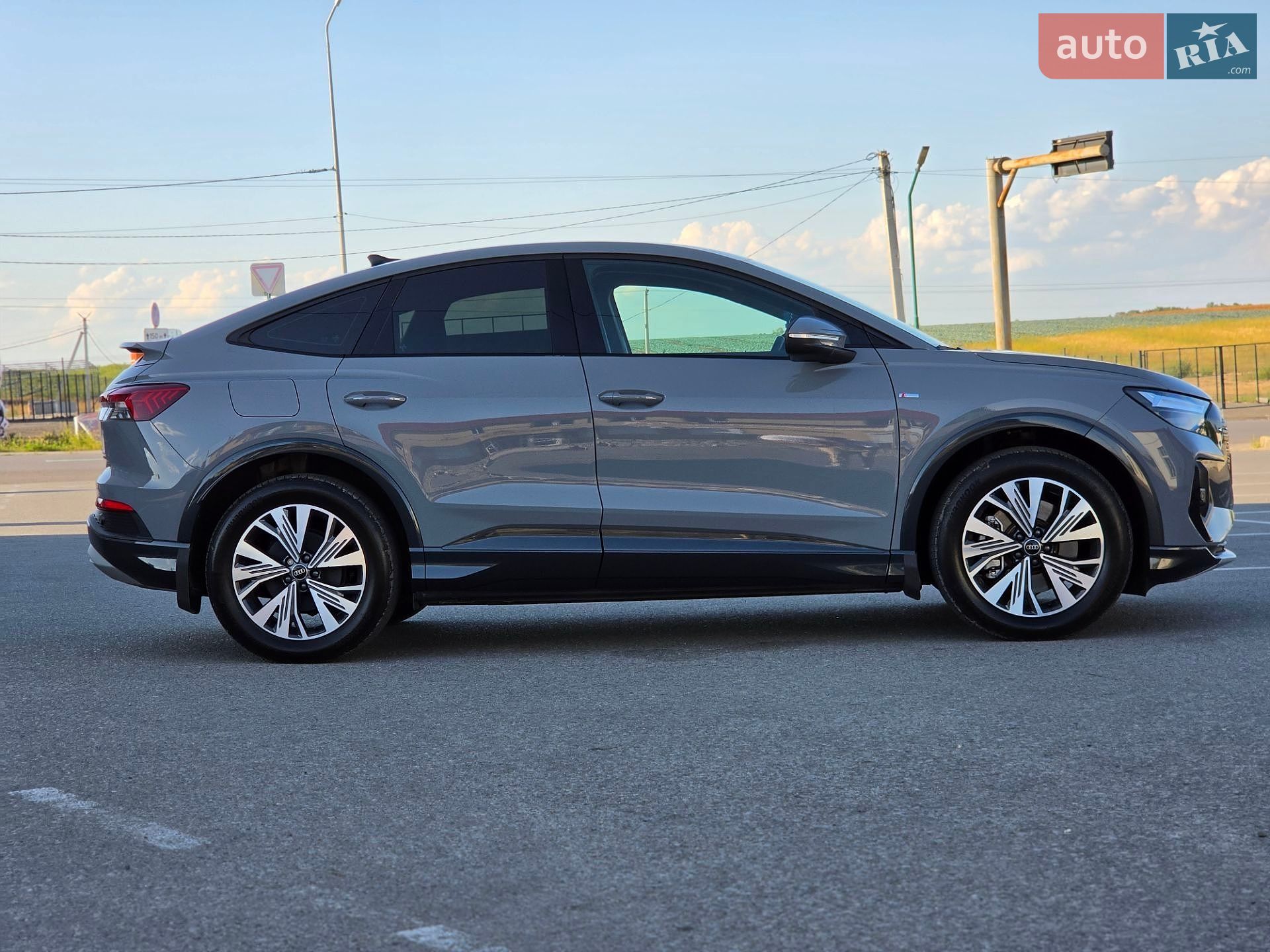 Audi Q4 Sportback e-tron 2024 VIN WAUZZZFZ6SP032921 фото оголошення 11 з 57