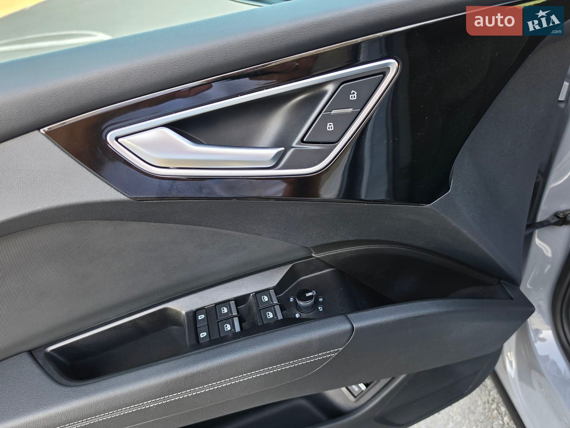 Audi Q4 Sportback e-tron 2024 VIN WAUZZZFZ6SP032921 фото оголошення 35 з 57