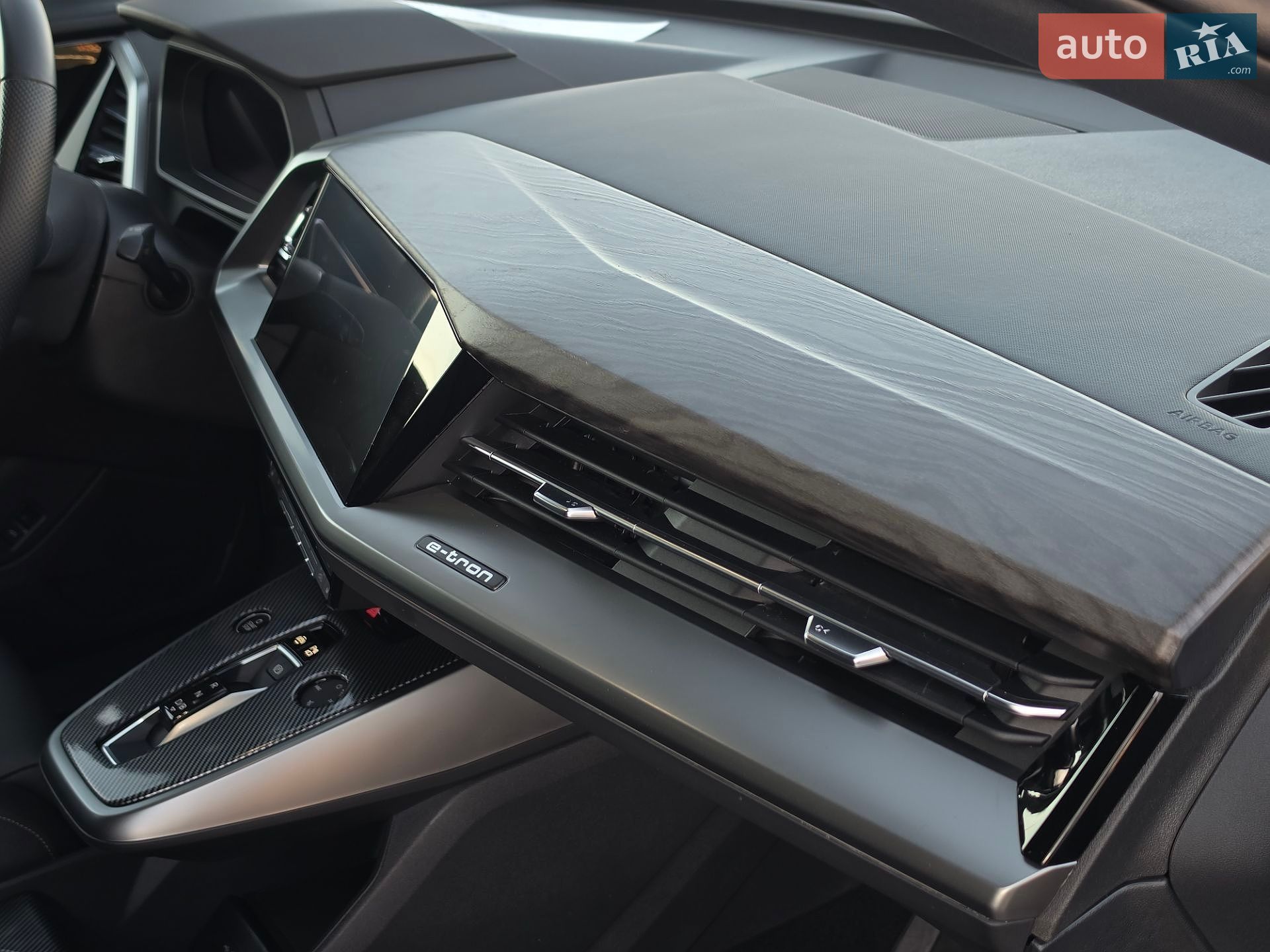 Audi Q4 Sportback e-tron 2024 VIN WAUZZZFZ6SP032921 фото оголошення 45 з 57