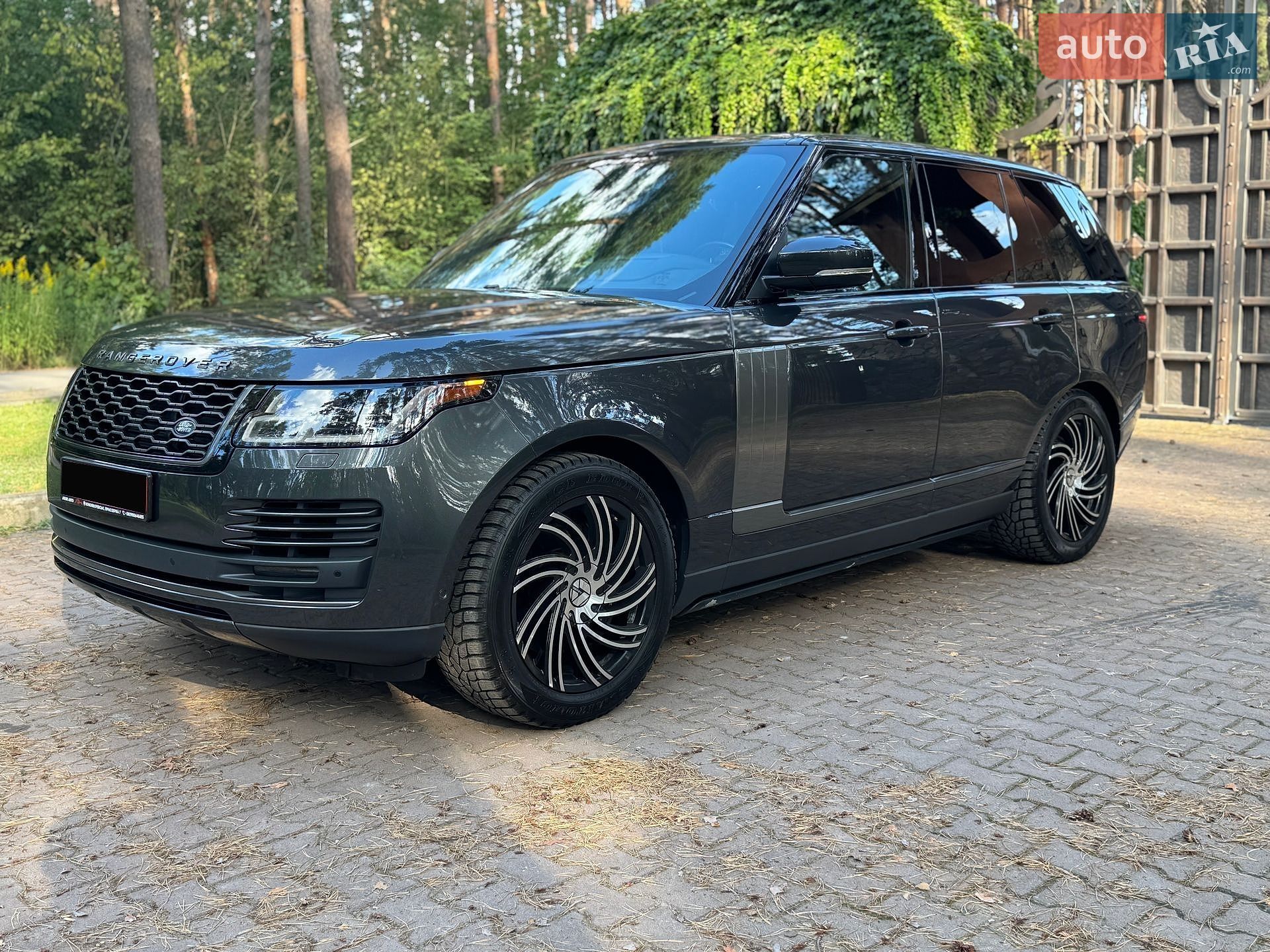 Land Rover Range Rover 2019 VIN SALGS2SV0KA525708 фото оголошення 2 з 31