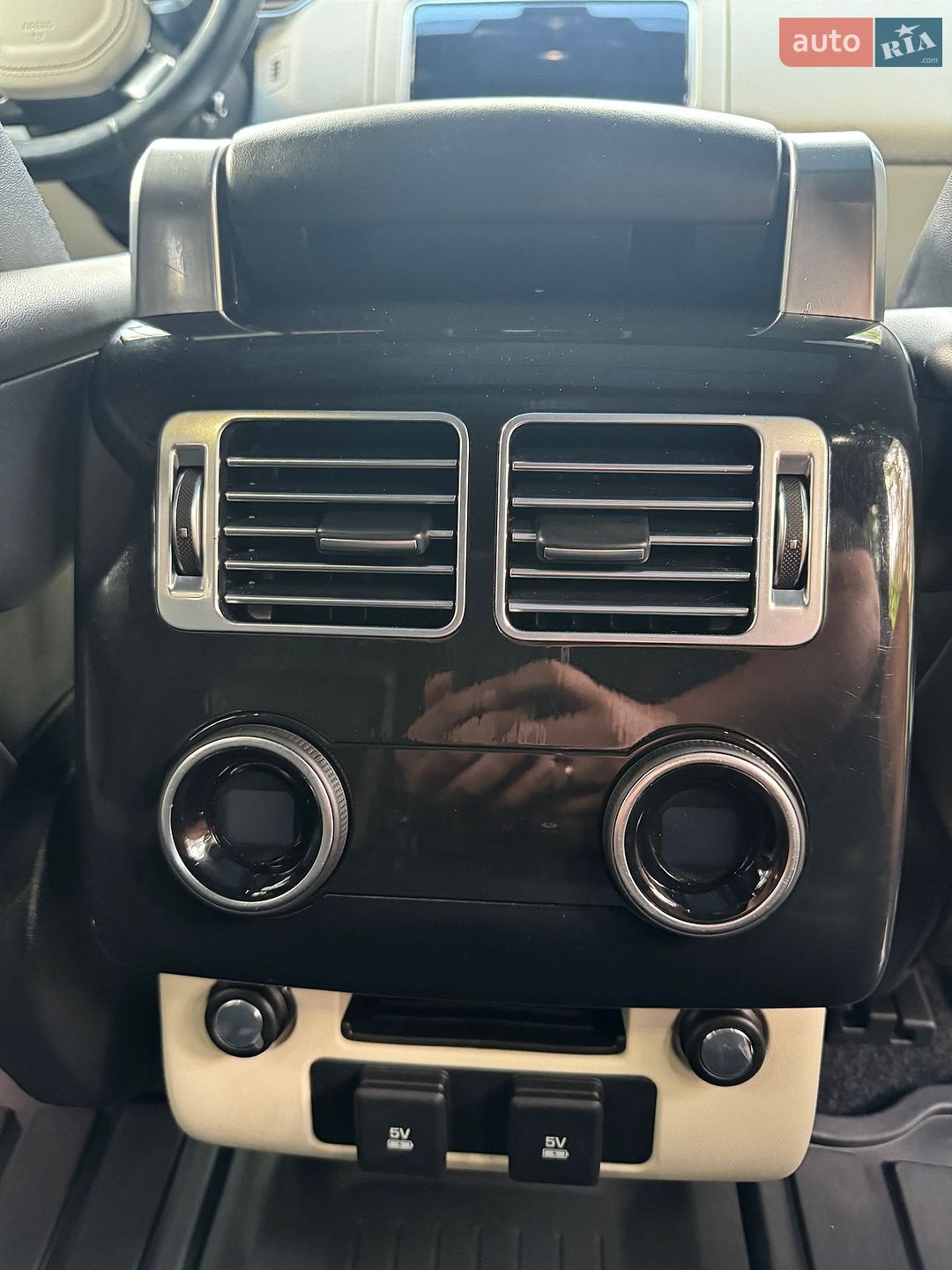Land Rover Range Rover 2019 VIN SALGS2SV0KA525708 фото оголошення 16 з 31