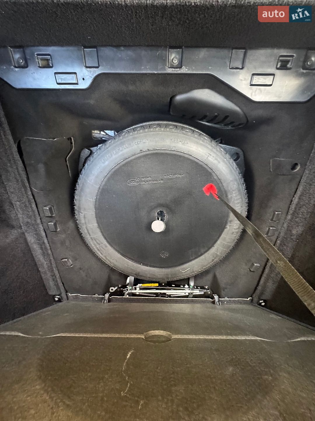 Land Rover Range Rover 2019 VIN SALGS2SV0KA525708 фото оголошення 17 з 31