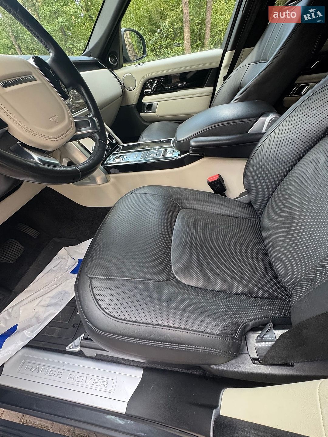 Land Rover Range Rover 2019 VIN SALGS2SV0KA525708 фото оголошення 21 з 31
