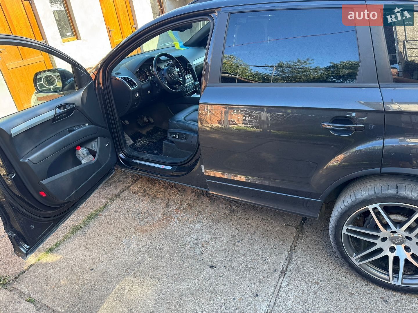 Audi Q7 2013 VIN WA1WMAFE2DD012361 фото оголошення 8 з 24