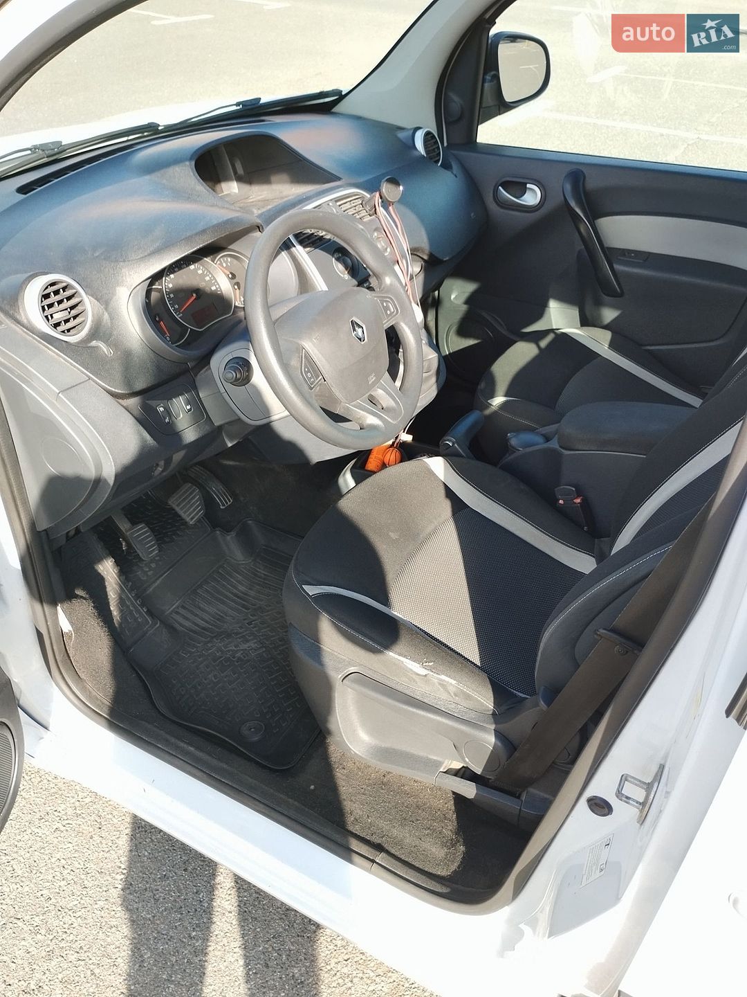 Renault Kangoo 2014 VIN VF1KWH8B552009455 фото оголошення 13 з 18