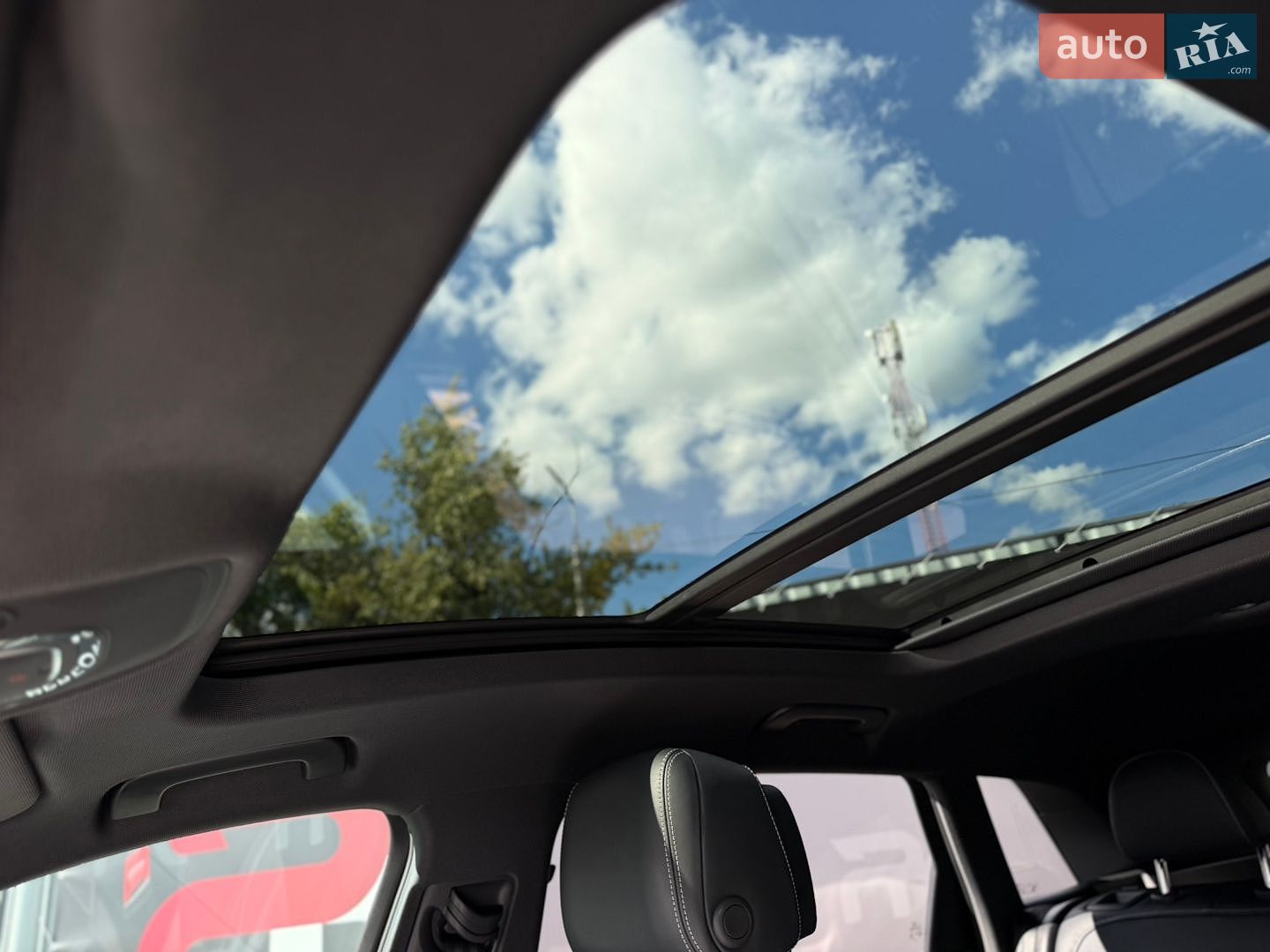Audi e-tron 2019 VIN WA1VAAGE1KB005834 фото оголошення 33 з 42