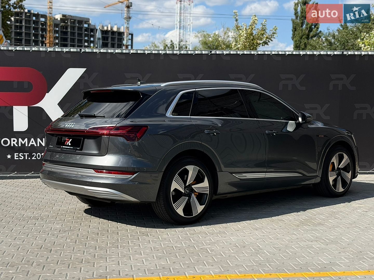 Audi e-tron 2019 VIN WA1VAAGE1KB005834 фото оголошення 5 з 42