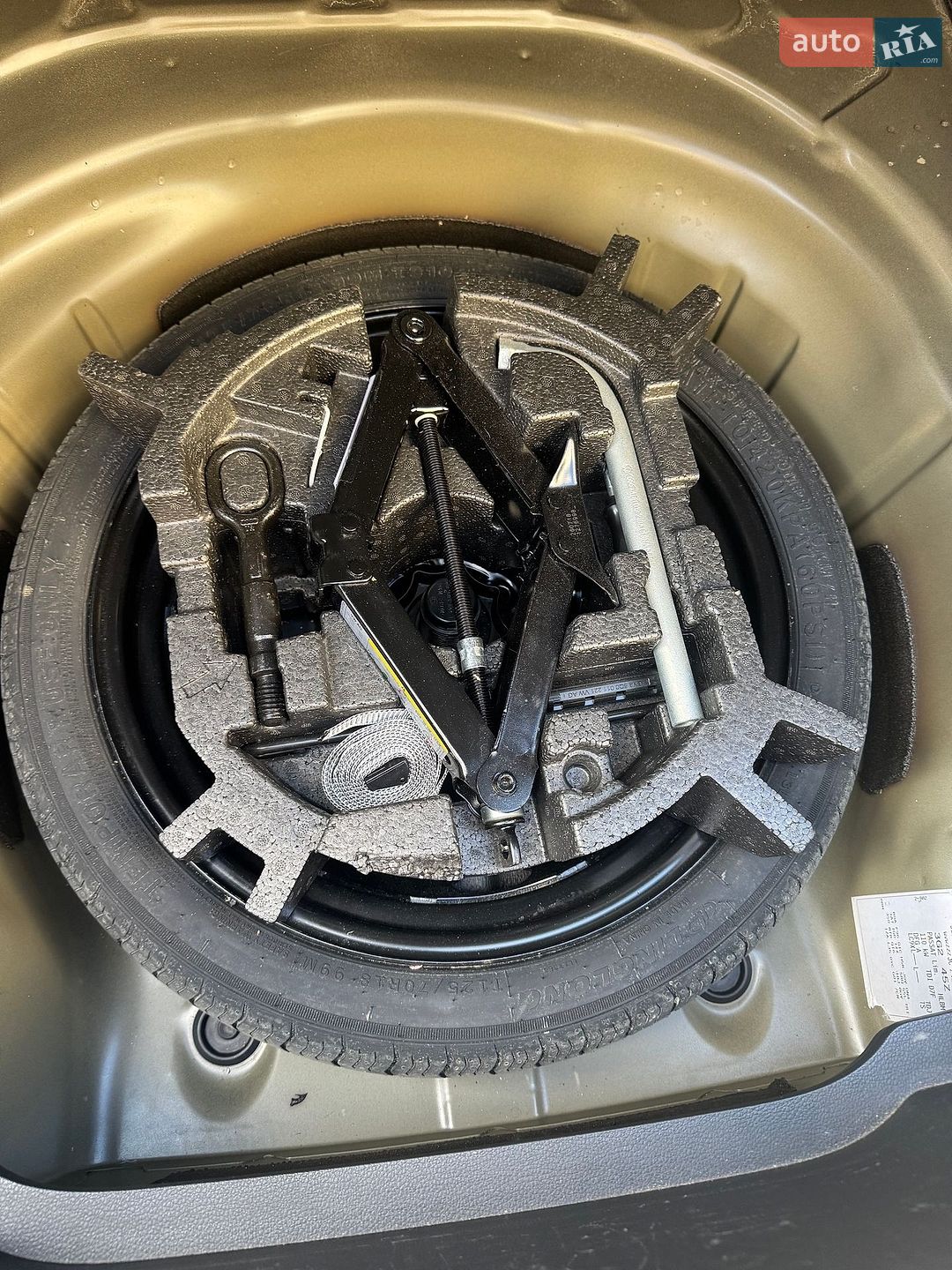 Volkswagen Passat 2018 VIN WVWZZZ3CZKE017951 фото оголошення 30 з 32