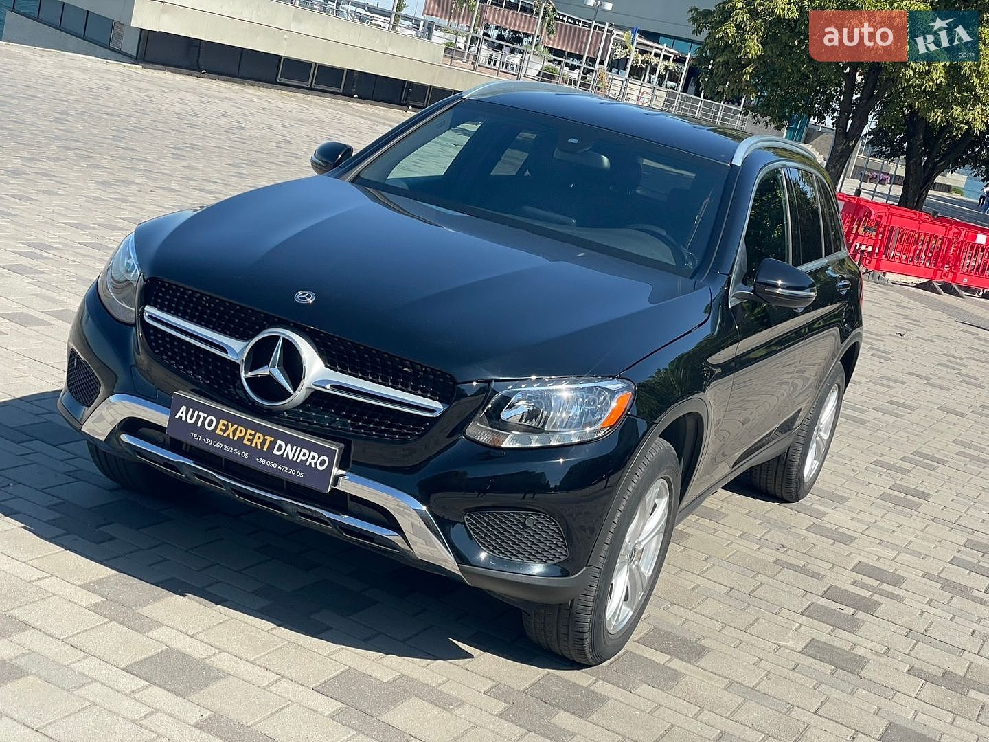 Mercedes-Benz GLC-Class 2017 VIN WDC0G4JBXHV009798 фото оголошення 3 з 40