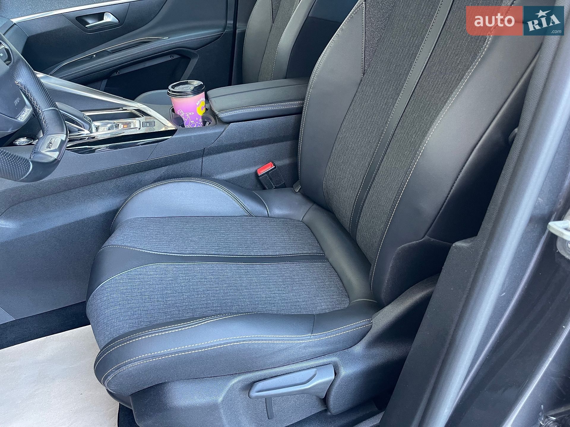Peugeot 3008 2020 VIN VF3MCYHZRKS066098 фото оголошення 50 з 97
