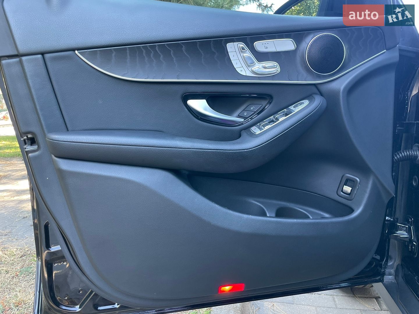 Mercedes-Benz GLC-Class 2017 VIN WDC0G4JBXHV009798 фото оголошення 24 з 40