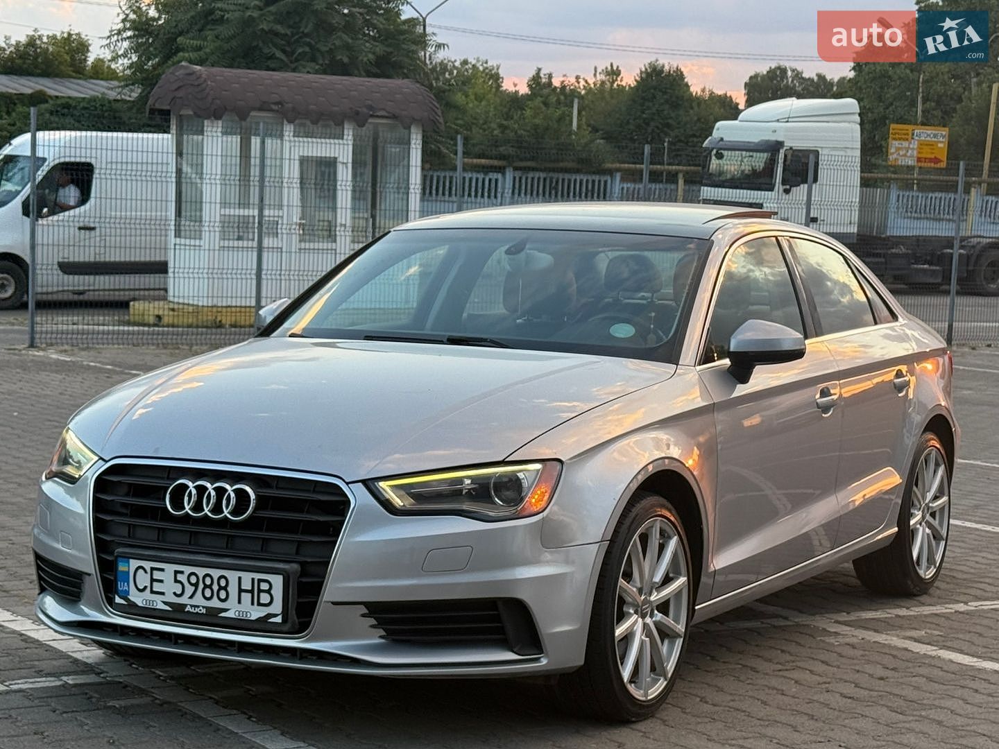 Audi A3 2015 VIN WAUCCGFF3F1139189 фото оголошення 3 з 17