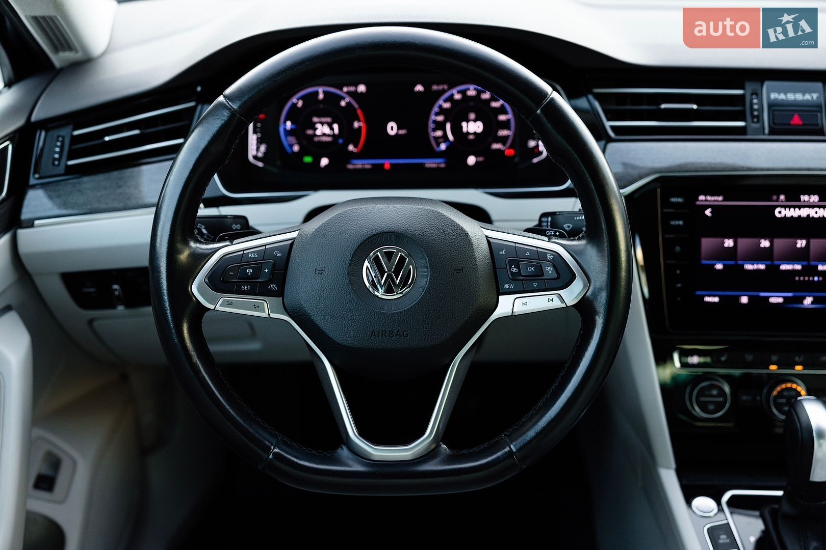 Volkswagen Passat 2020 VIN WVWZZZ3CZLE126040 фото оголошення 25 з 107