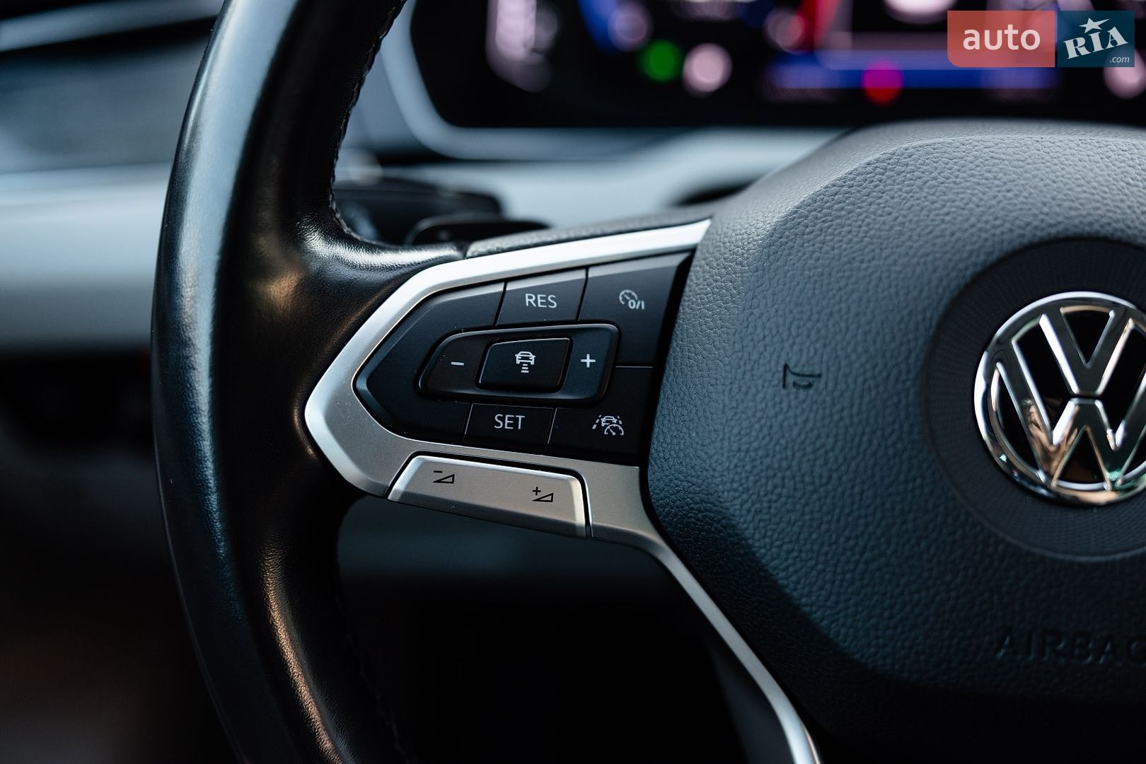 Volkswagen Passat 2020 VIN WVWZZZ3CZLE126040 фото оголошення 37 з 107
