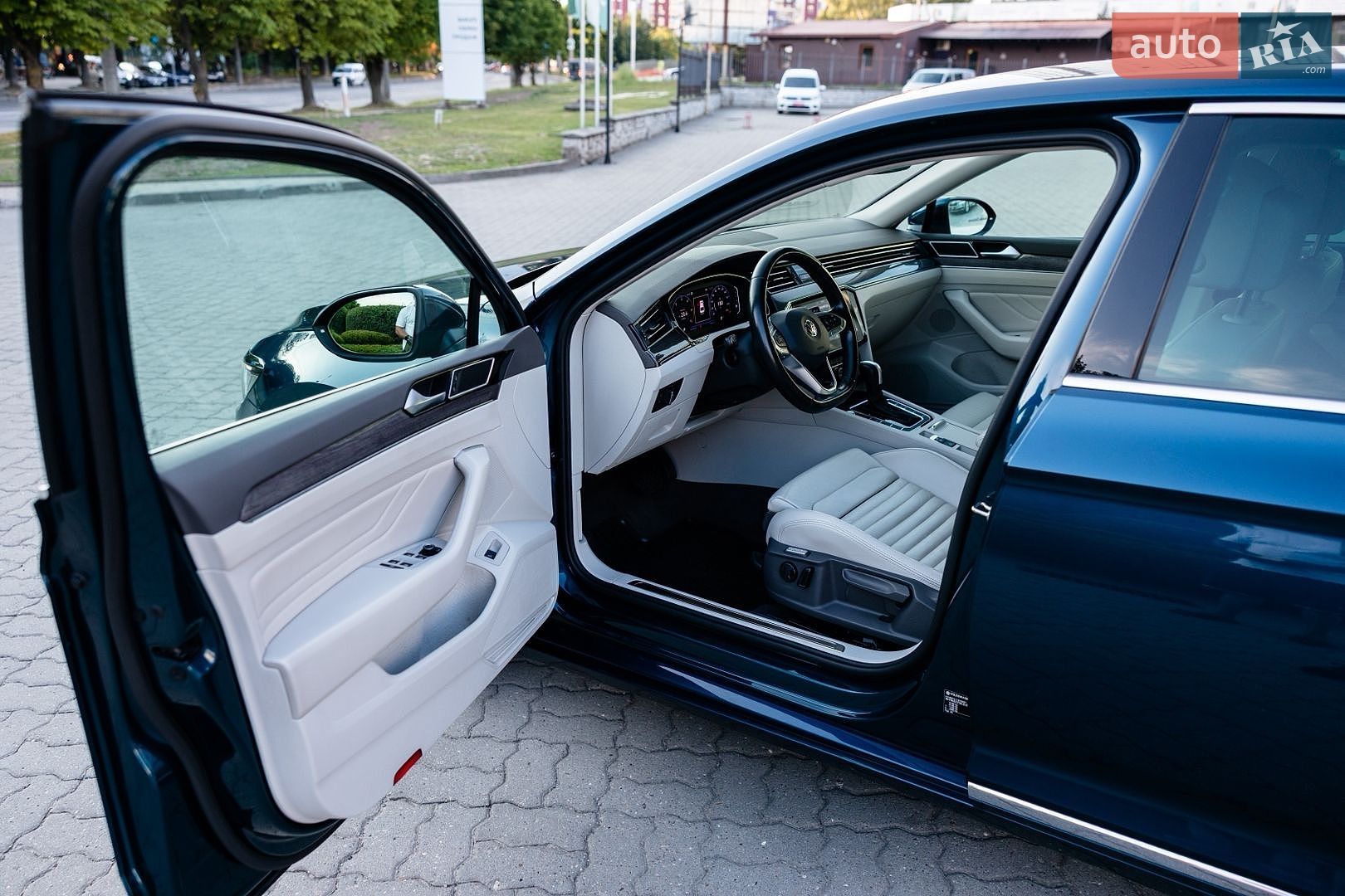 Volkswagen Passat 2020 VIN WVWZZZ3CZLE126040 фото оголошення 15 з 107
