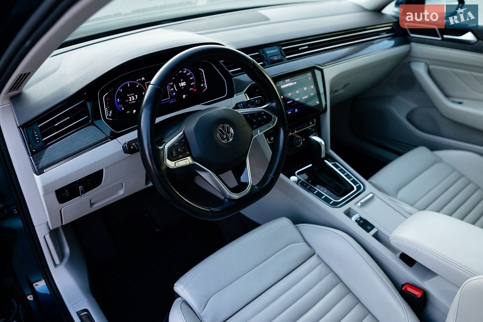 Volkswagen Passat 2020 VIN WVWZZZ3CZLE126040 фото оголошення 19 з 107