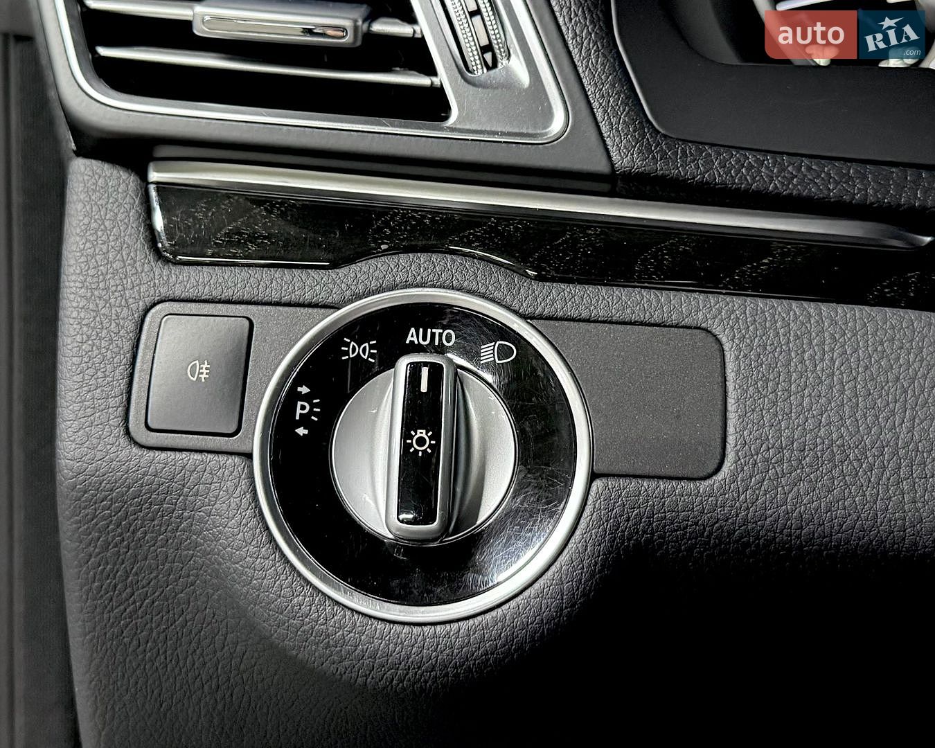 Mercedes-Benz E-Class 2016 VIN WDDKJ6HB7HF361903 фото оголошення 24 з 46