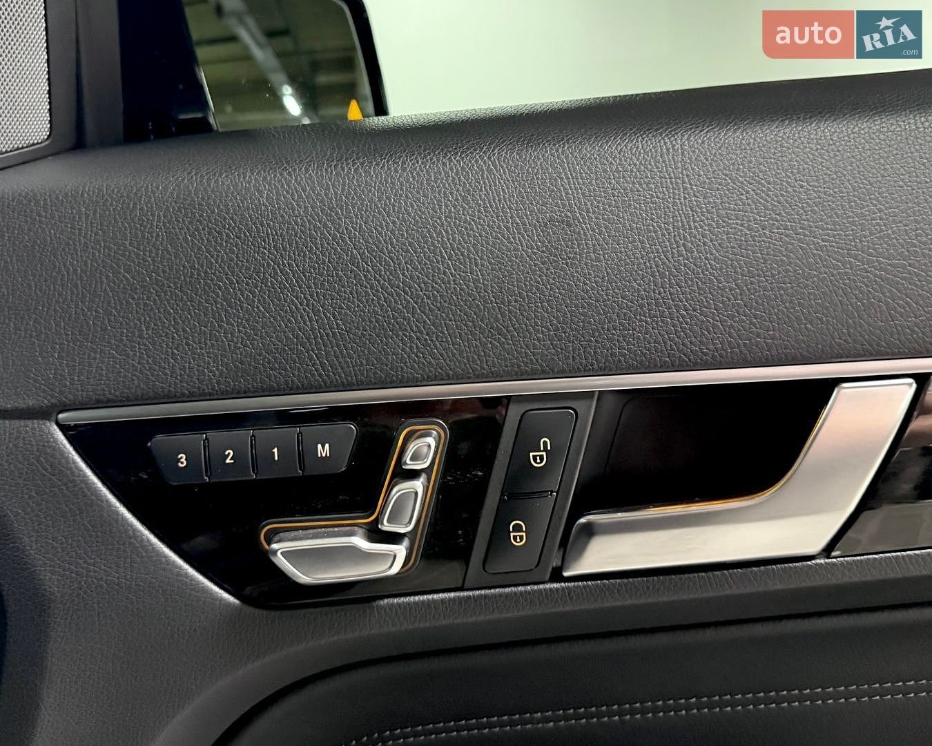 Mercedes-Benz E-Class 2016 VIN WDDKJ6HB7HF361903 фото оголошення 44 з 46