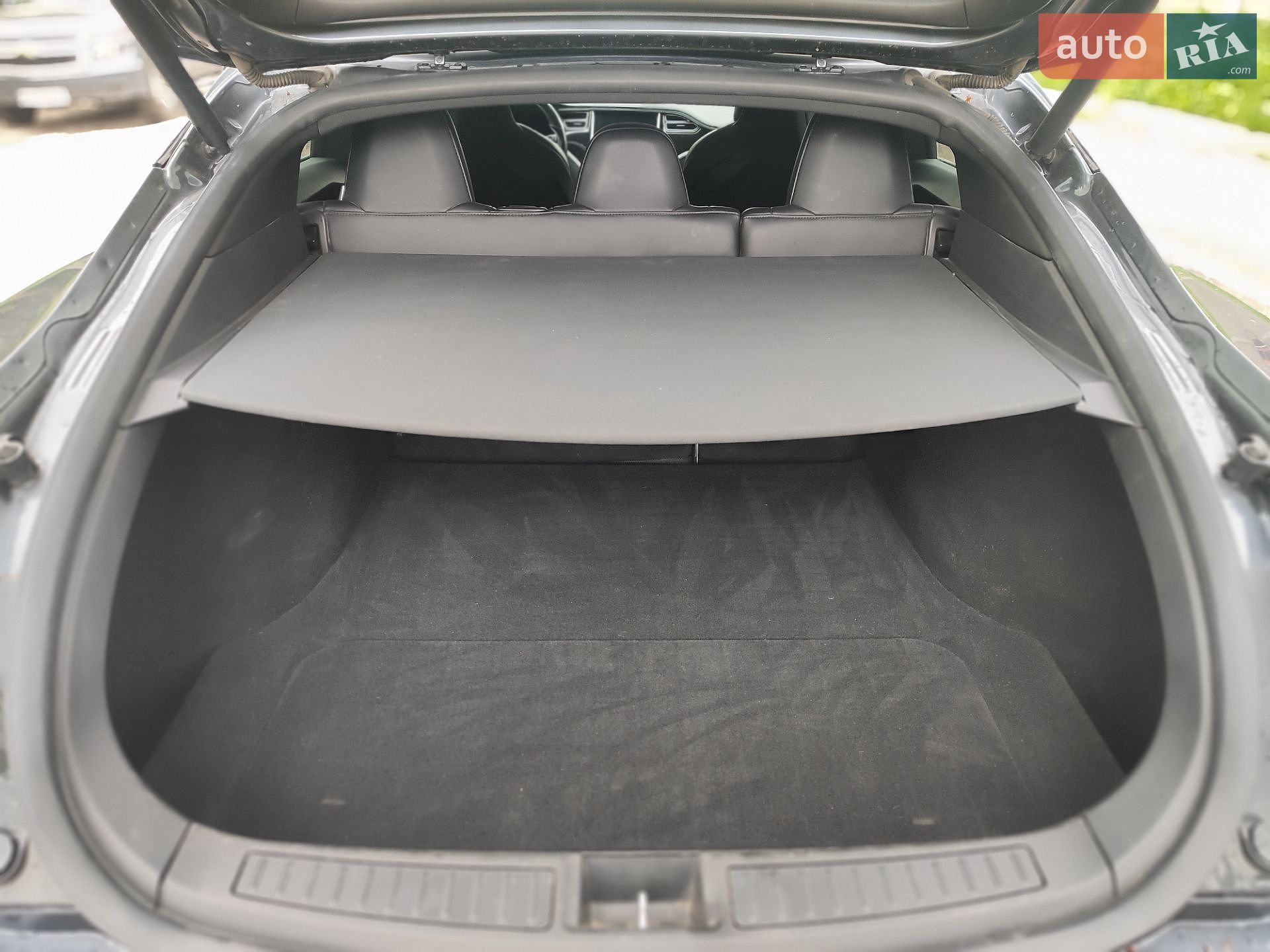 Tesla Model S 2018 VIN 5YJSA1E27JF240011 фото оголошення 16 з 16