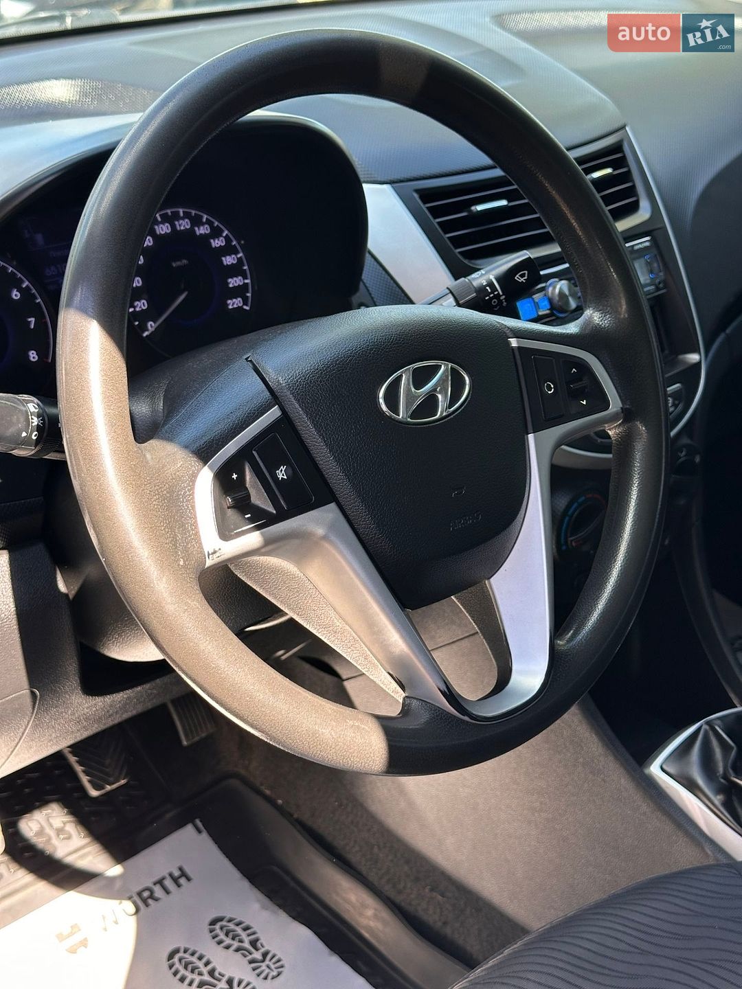 Hyundai Accent 2012 VIN Z94CU41DACR107102 фото оголошення 12 з 20