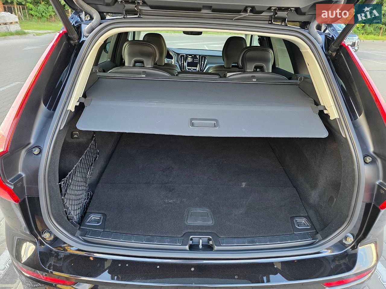 Volvo XC60 2024 VIN LYVH60DK9RB928046 фото оголошення 17 з 25