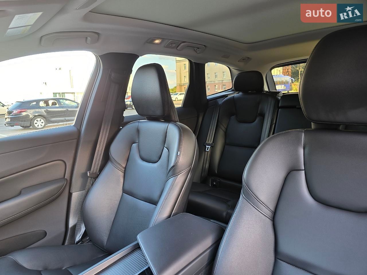 Volvo XC60 2024 VIN LYVH60DK9RB928046 фото оголошення 20 з 25