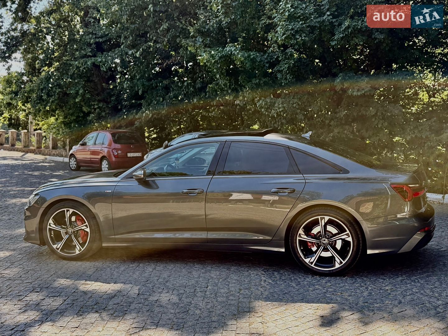 Audi A6 2019 VIN WAUZZZF26KN090400 фото оголошення 2 з 20