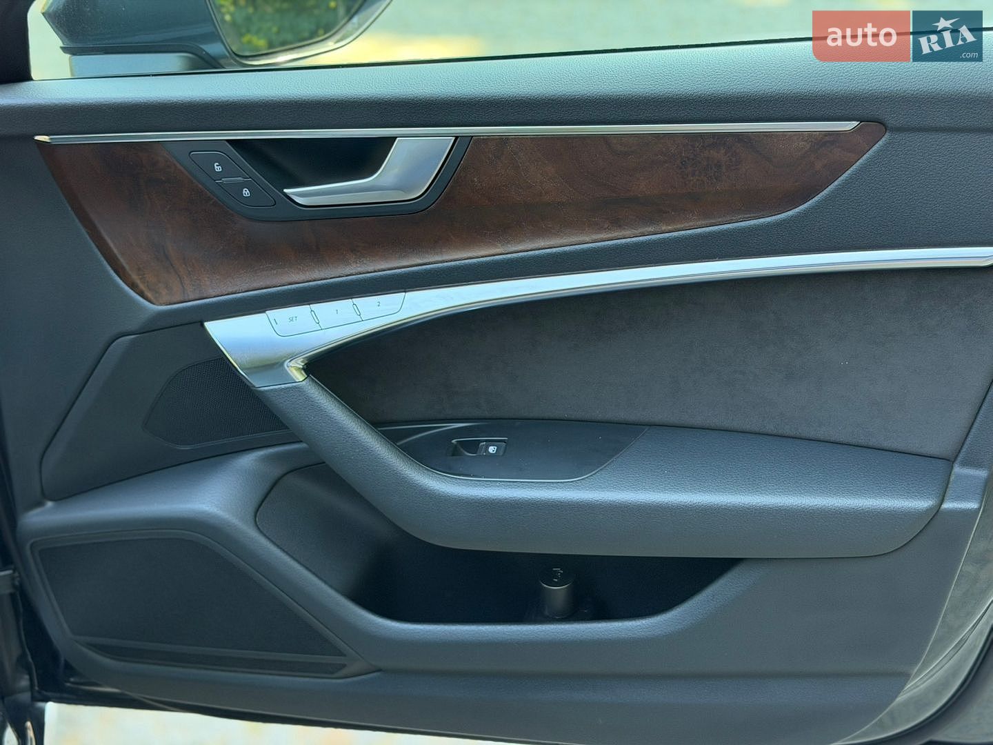 Audi A6 2019 VIN WAUZZZF26KN090400 фото оголошення 10 з 20