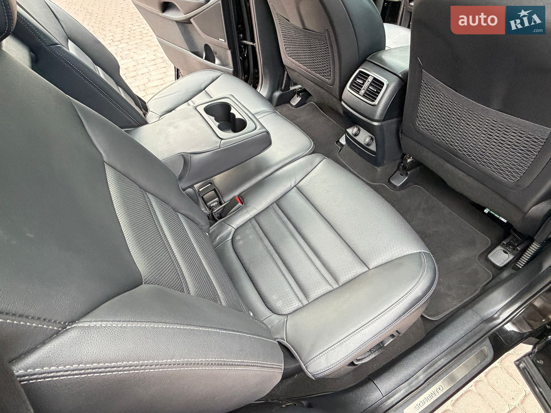 Kia Sorento 2016 VIN KNAPH81BDG5176988 фото оголошення 22 з 99