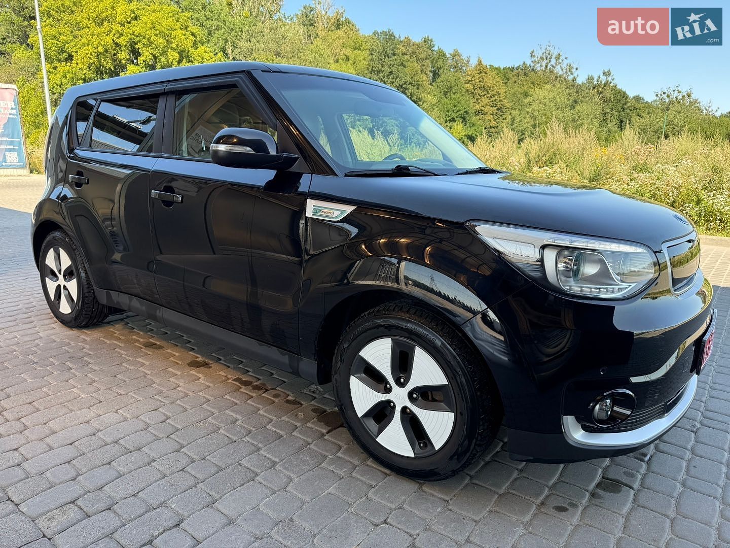 Kia Soul 2018 VIN KNAJX81EFJ7035029 фото оголошення 7 з 89