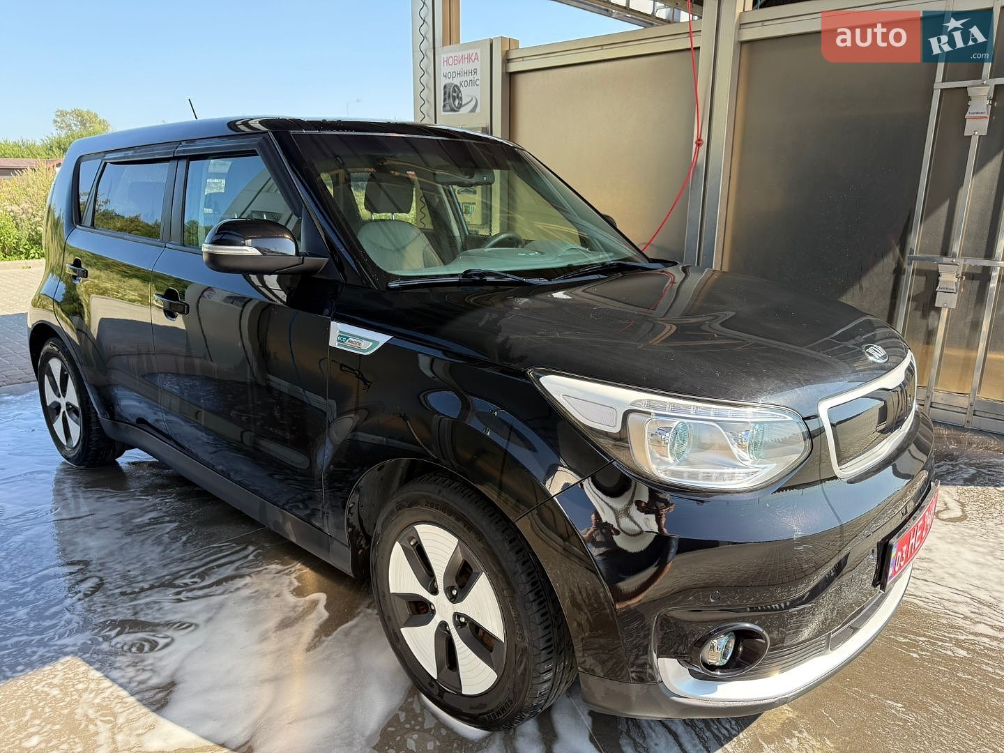 Kia Soul 2018 VIN KNAJX81EFJ7035029 фото оголошення 12 з 89