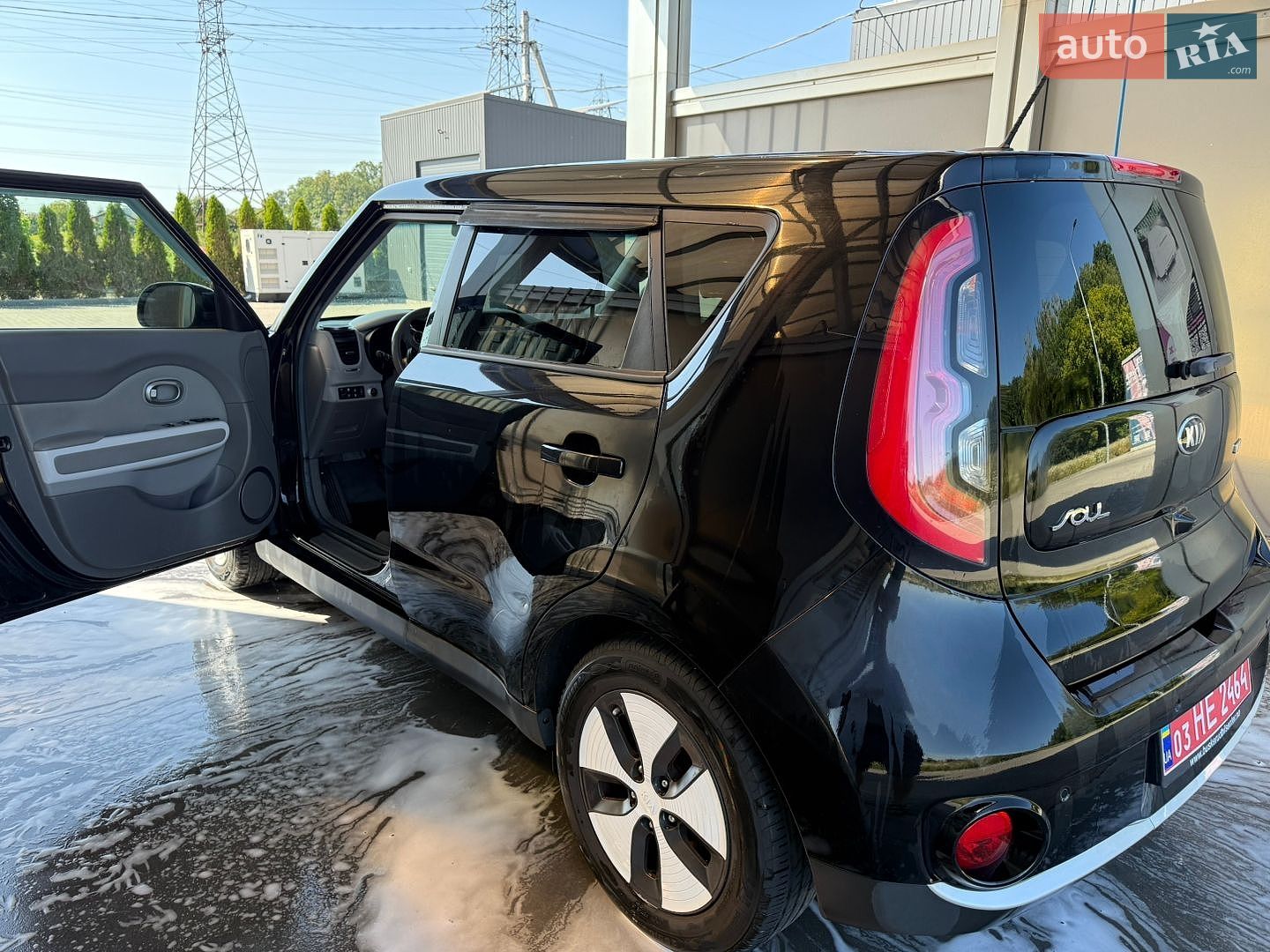 Kia Soul 2018 VIN KNAJX81EFJ7035029 фото оголошення 15 з 89