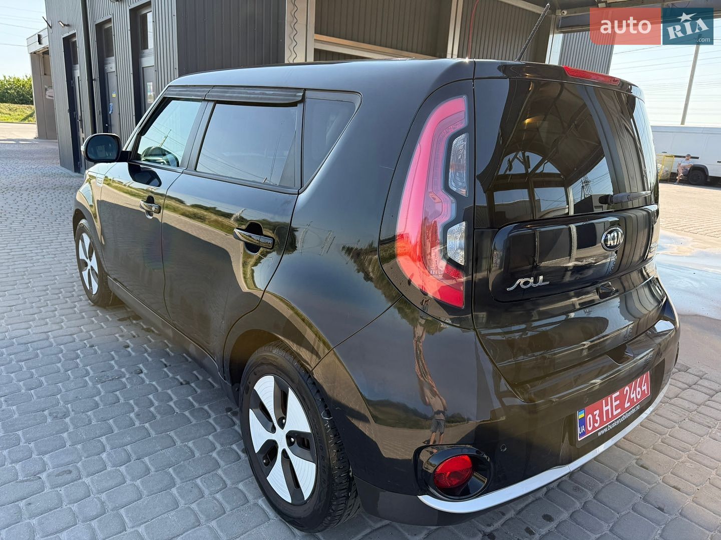 Kia Soul 2018 VIN KNAJX81EFJ7035029 фото оголошення 14 з 89