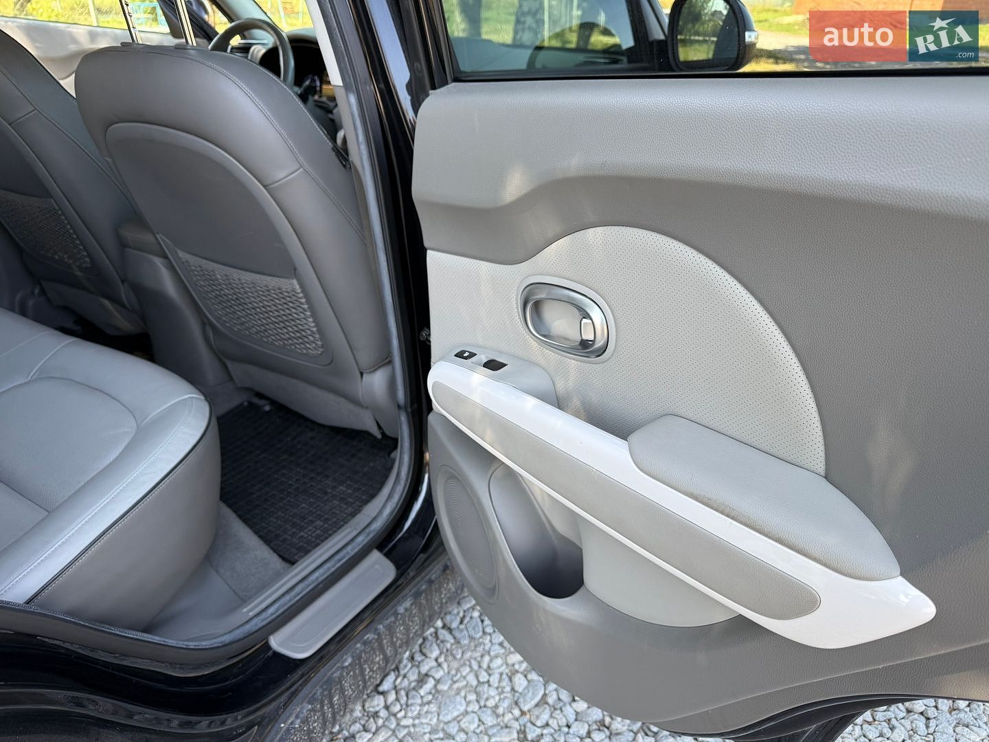 Kia Soul 2018 VIN KNAJX81EFJ7035029 фото оголошення 42 з 89