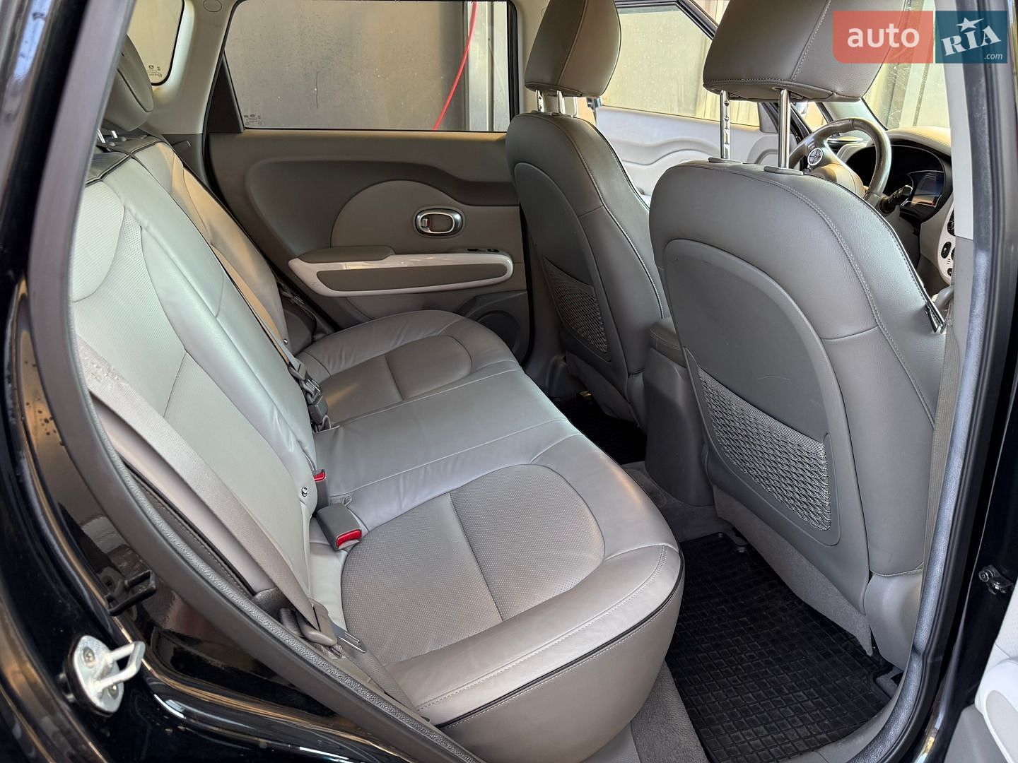 Kia Soul 2018 VIN KNAJX81EFJ7035029 фото оголошення 54 з 89