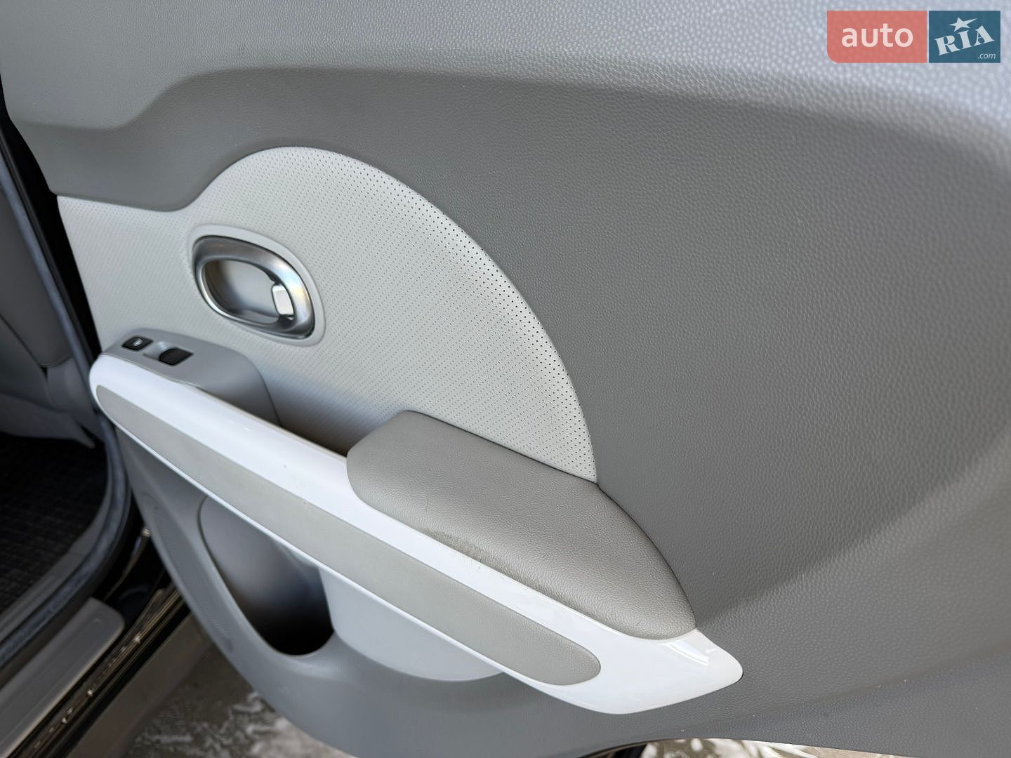 Kia Soul 2018 VIN KNAJX81EFJ7035029 фото оголошення 55 з 89
