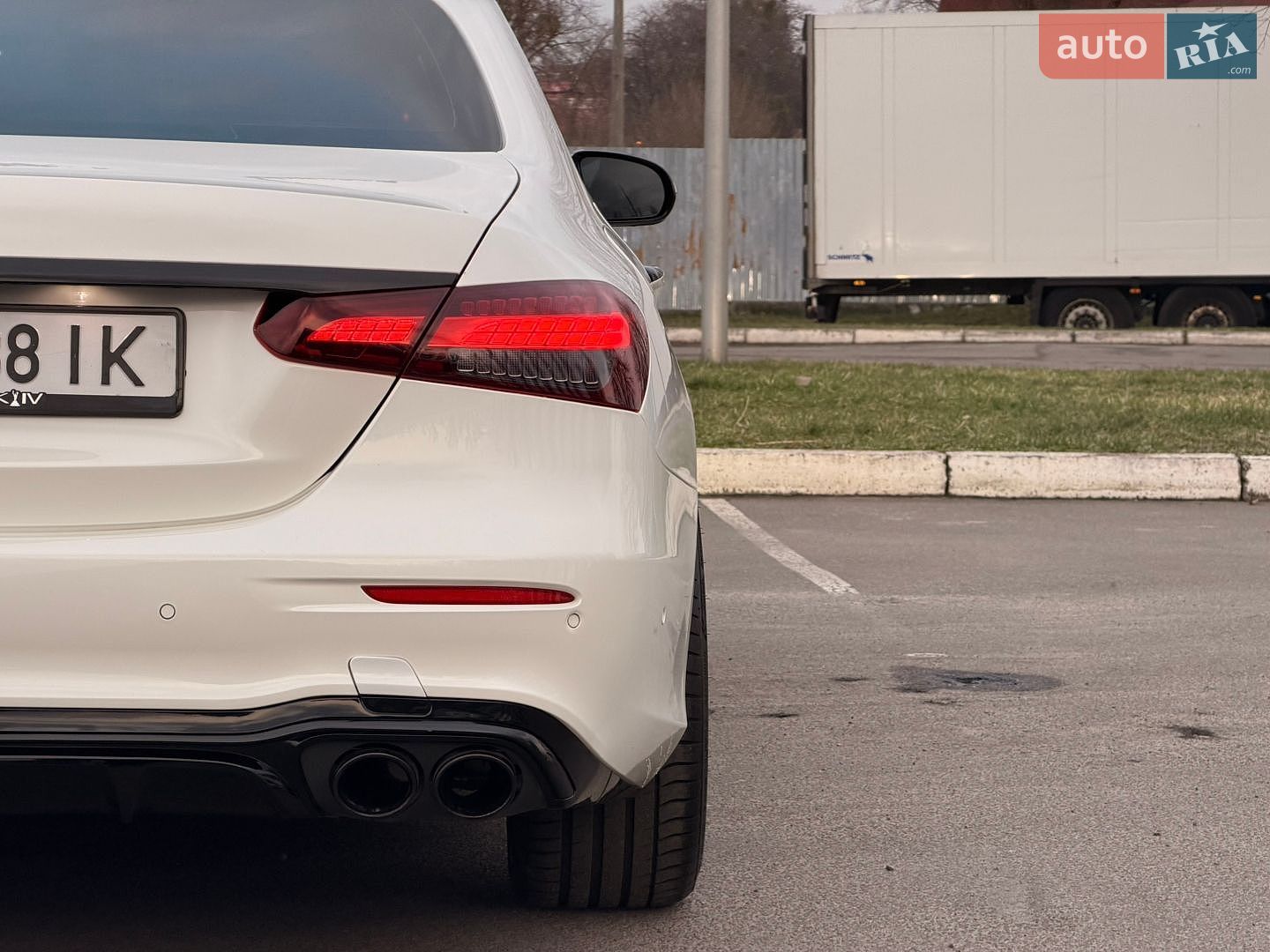 Mercedes-Benz E-Class 2019 VIN WDDZF4JB2KA631882 фото оголошення 5 з 21