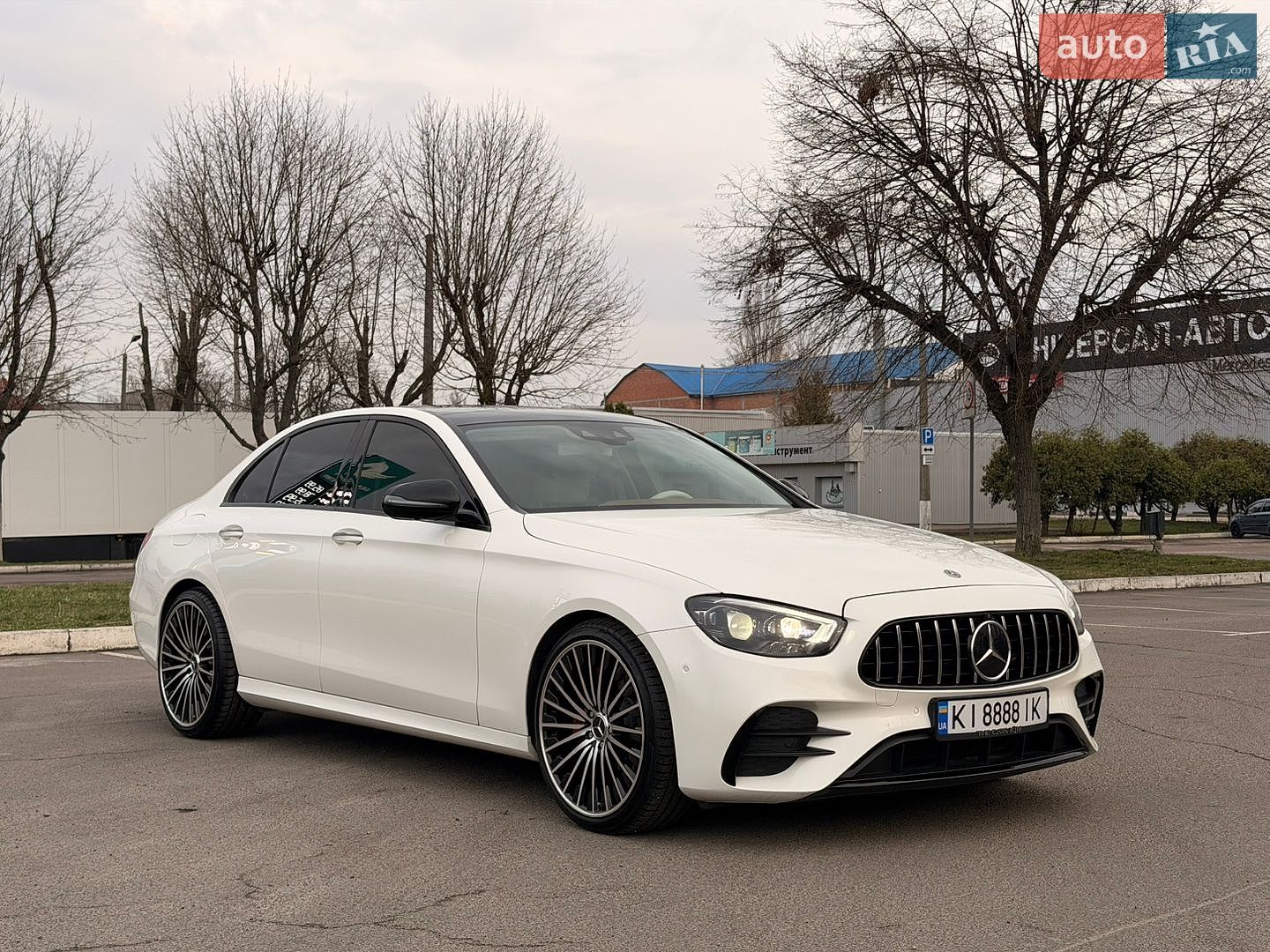 Mercedes-Benz E-Class 2019 VIN WDDZF4JB2KA631882 фото оголошення 9 з 21