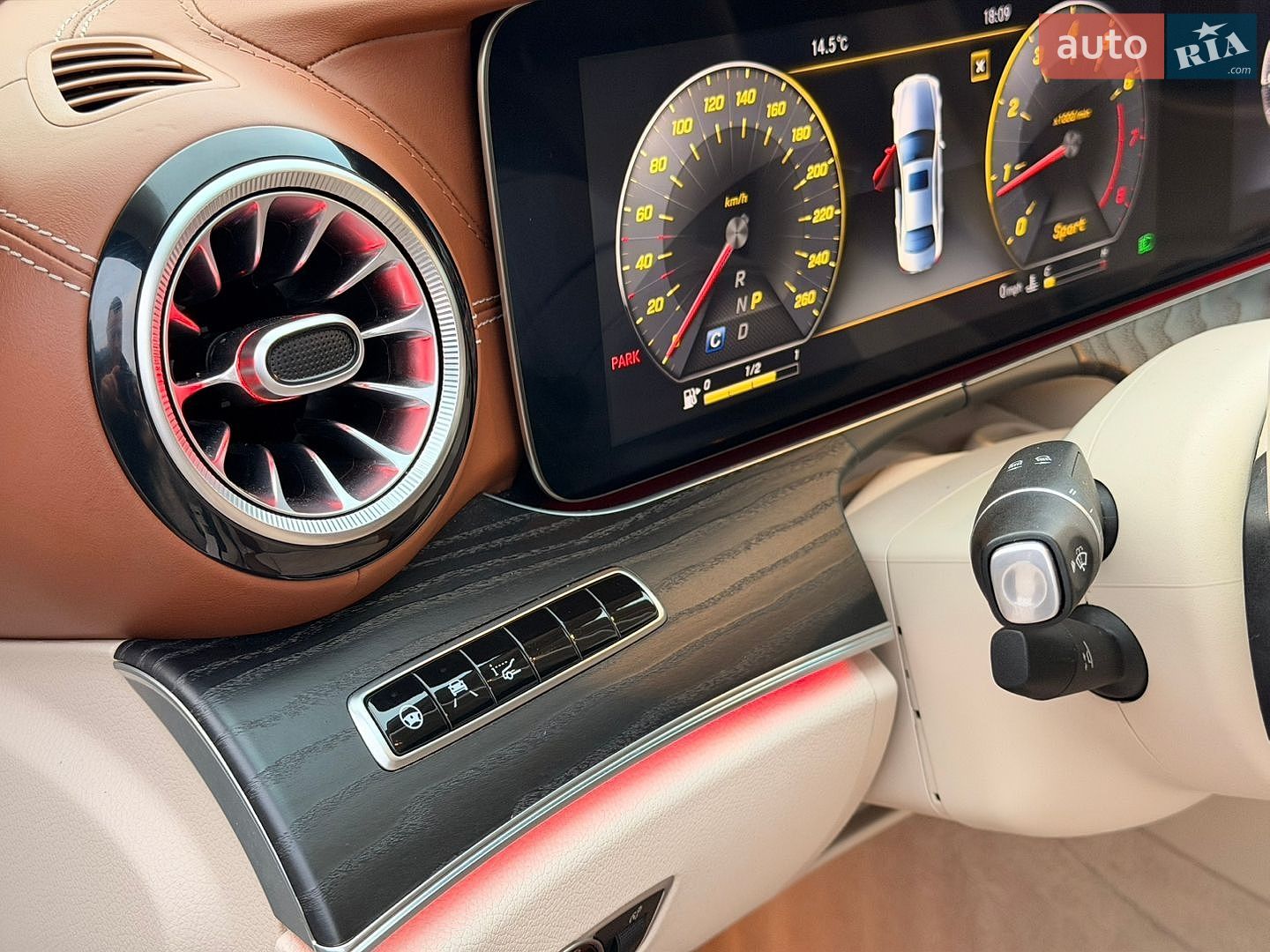 Mercedes-Benz E-Class 2019 VIN WDDZF4JB2KA631882 фото оголошення 12 з 21