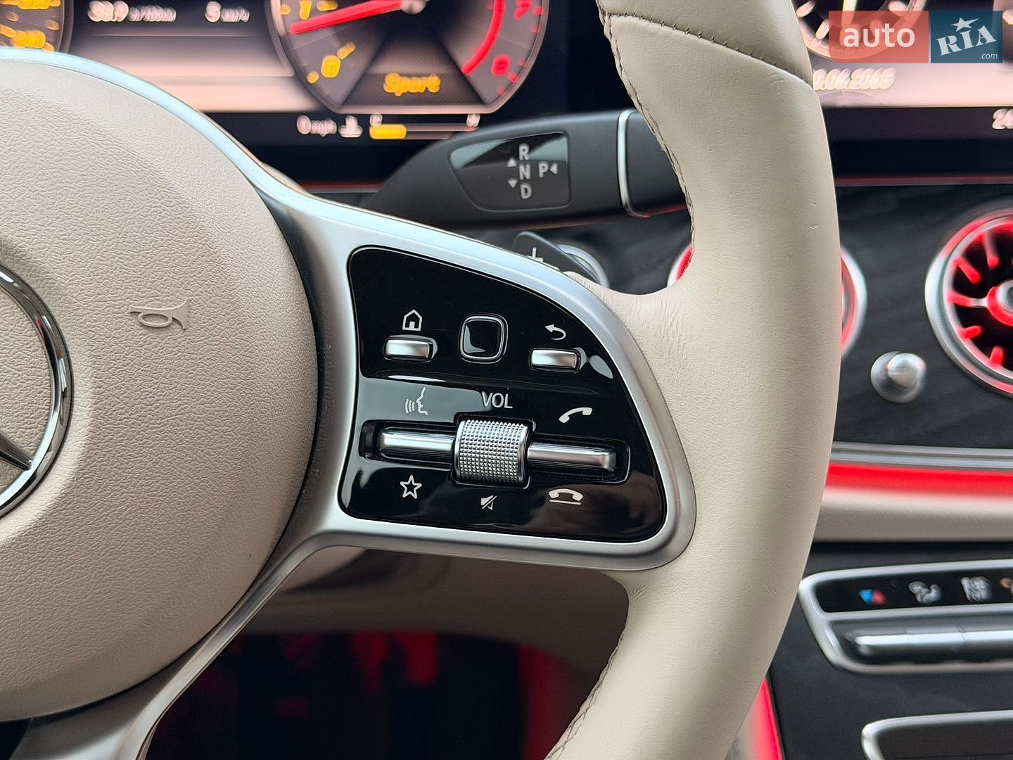 Mercedes-Benz E-Class 2019 VIN WDDZF4JB2KA631882 фото оголошення 14 з 21